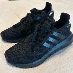 Like New! Adidas Swift Run Sneakers